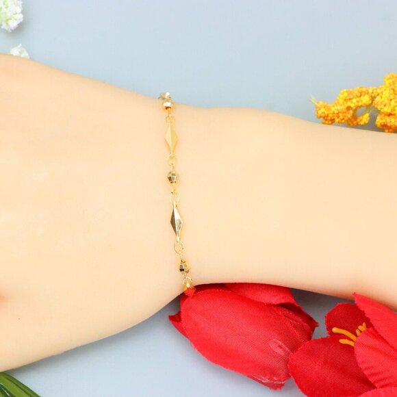 "Elegant & Trendy Bracelet, A Perfect Gift for Women, Thoughtful, EVCH1674 - Picture 2 of 10
